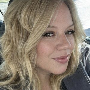 Meet your Posher, Gina